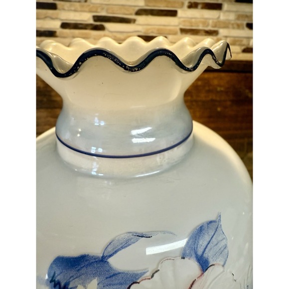 Title: Vintage Floral Glass Hurricane Table Lamp with Brass-Tone Base – Works - Picture 4 of 15